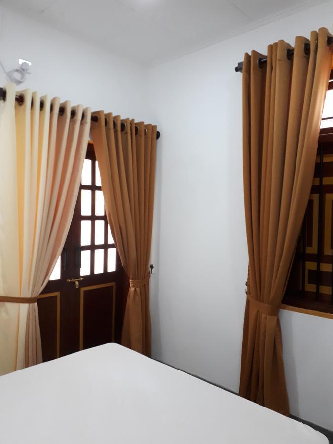 Villa Palm Breeze Polhena Ngoại thất bức ảnh