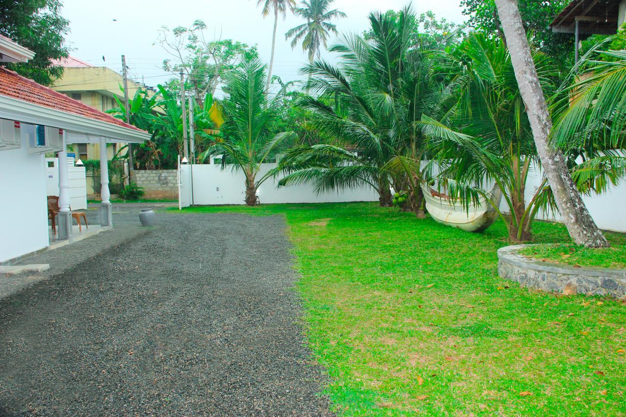 Villa Palm Breeze Polhena Ngoại thất bức ảnh