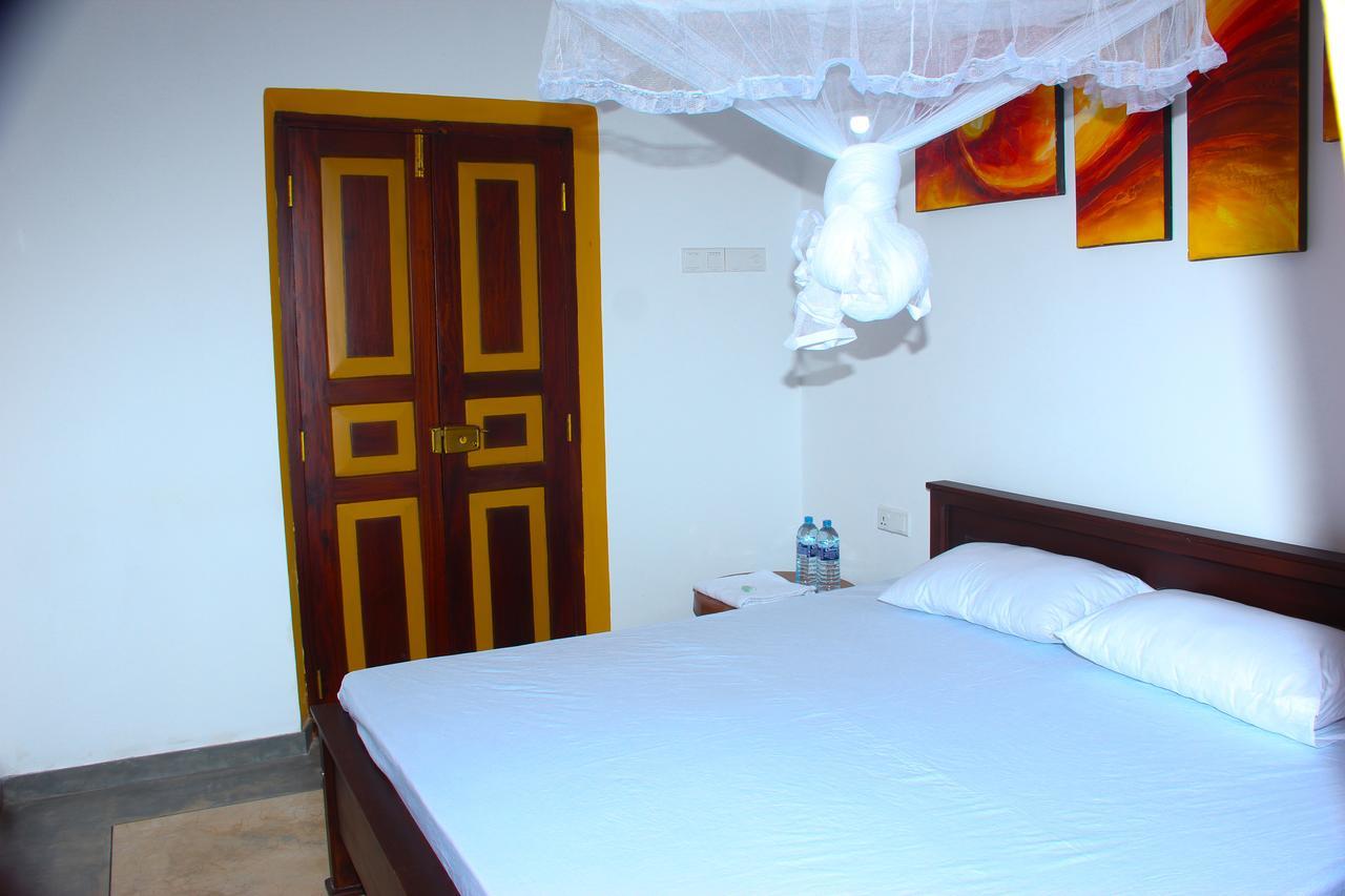 Villa Palm Breeze Polhena Ngoại thất bức ảnh