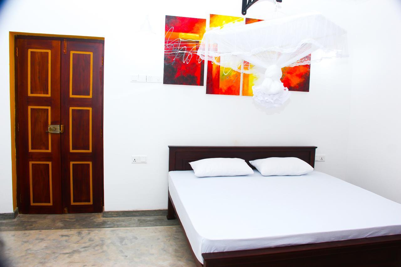 Villa Palm Breeze Polhena Ngoại thất bức ảnh