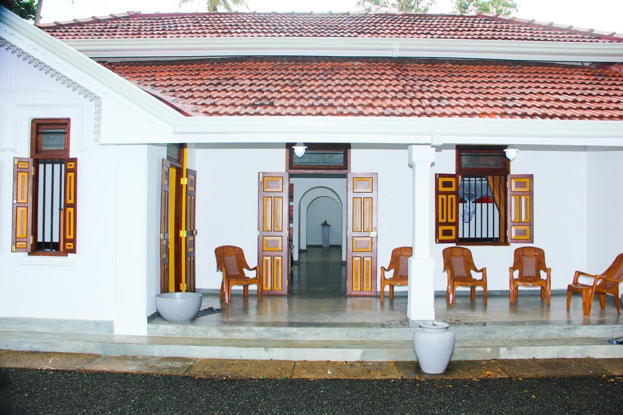 Villa Palm Breeze Polhena Ngoại thất bức ảnh
