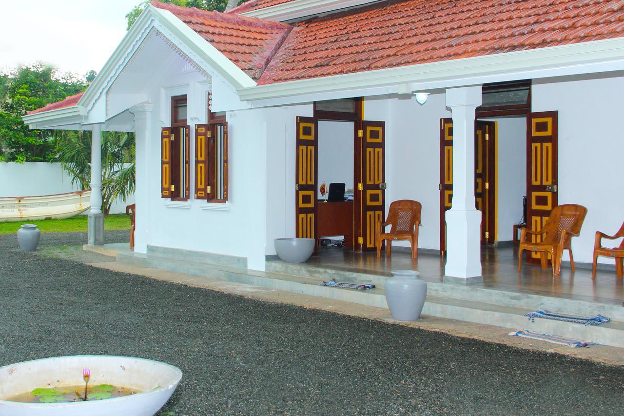 Villa Palm Breeze Polhena Ngoại thất bức ảnh
