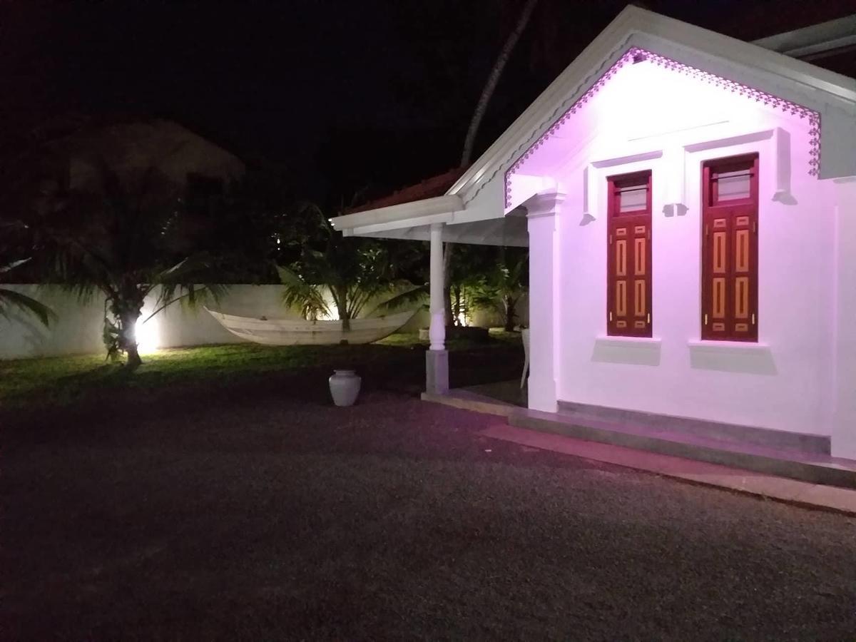 Villa Palm Breeze Polhena Ngoại thất bức ảnh